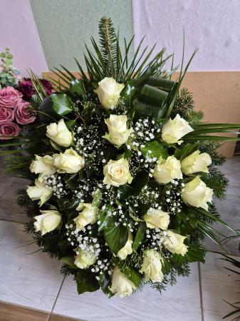 Fehér rózsa koszorú 2