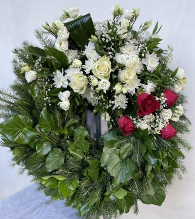 Görög részben virágos koszorú